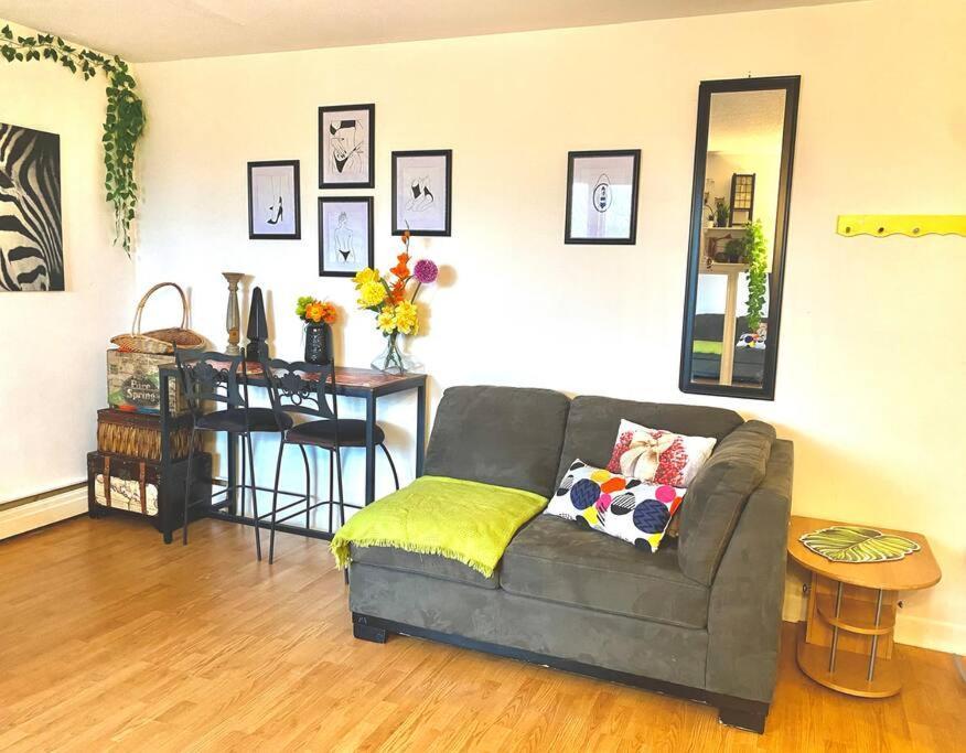 Entire Loft - Elevator - Balcony - Free P - 10M Downtown Lejlighed Québec Eksteriør billede